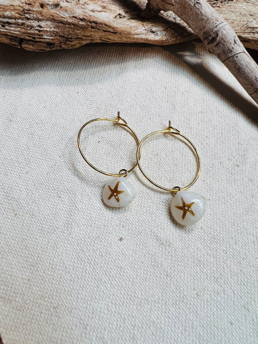 Tiny shell earrings with painting, little starfish