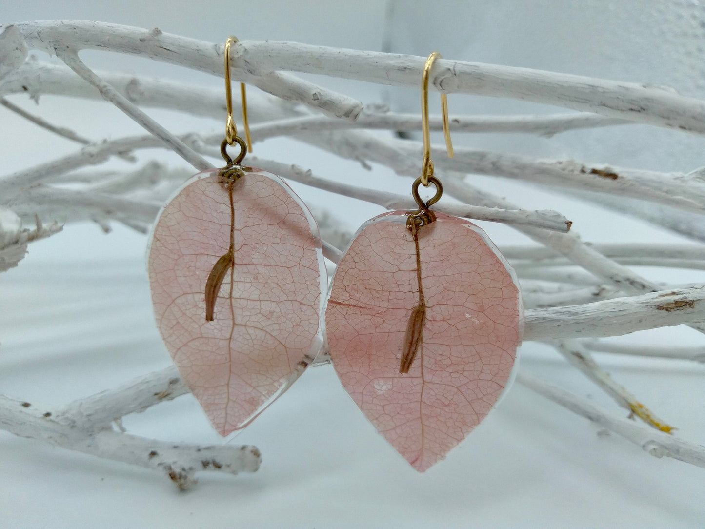 Bougainvillea earrings, light pink