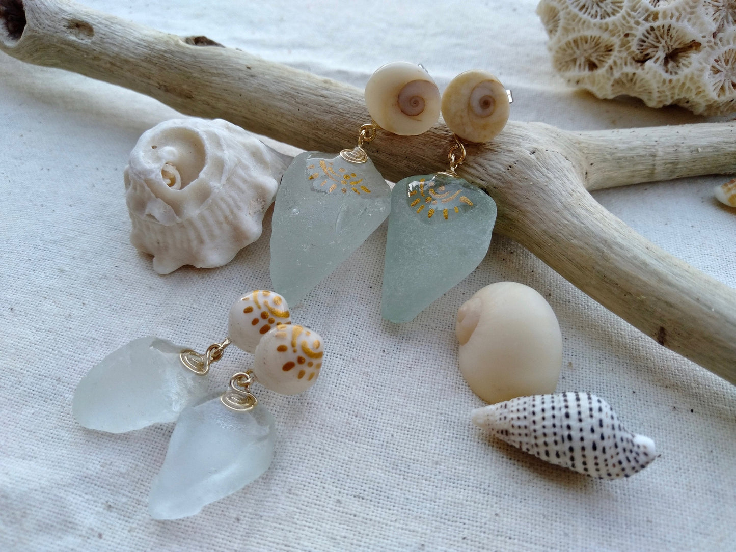 Sea Glass earrings with Tiny Shell (clear colour)