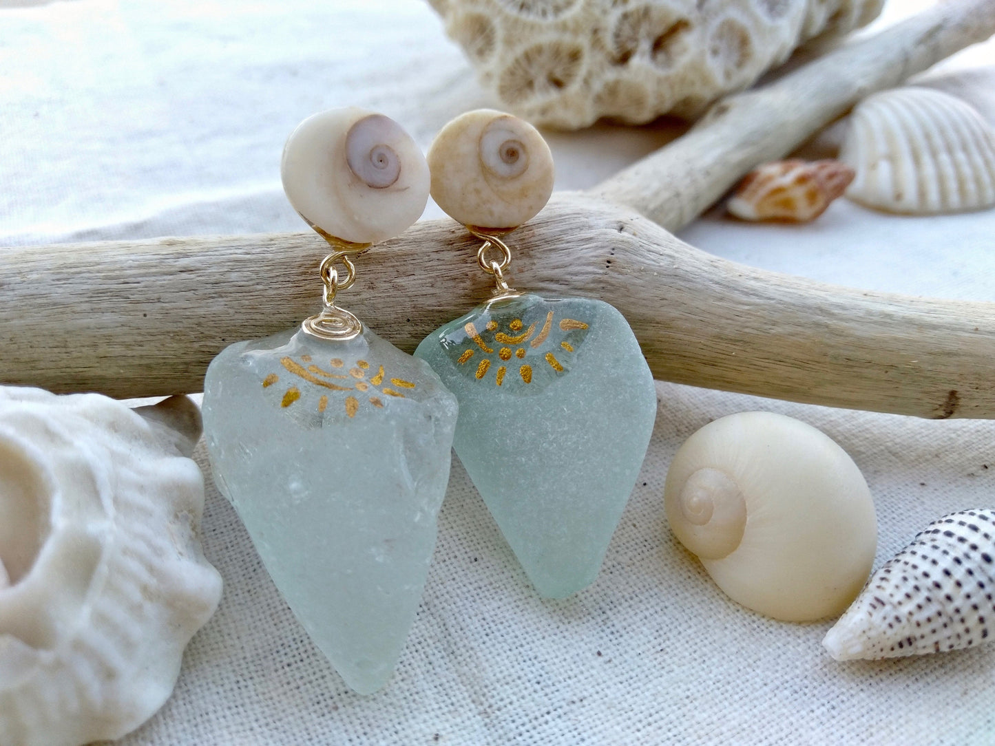 Sea Glass earrings with Tiny Shell (clear colour)